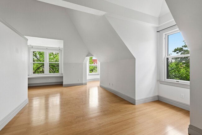 4400 Laclede Ave Unit 4400