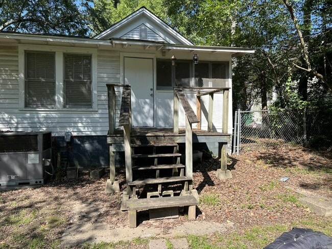 Photo - 1205 N Polk St