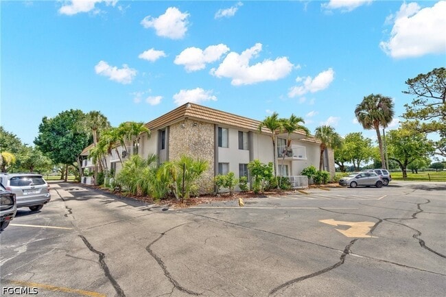 Photo - 1830 Maravilla Ave Unit 401