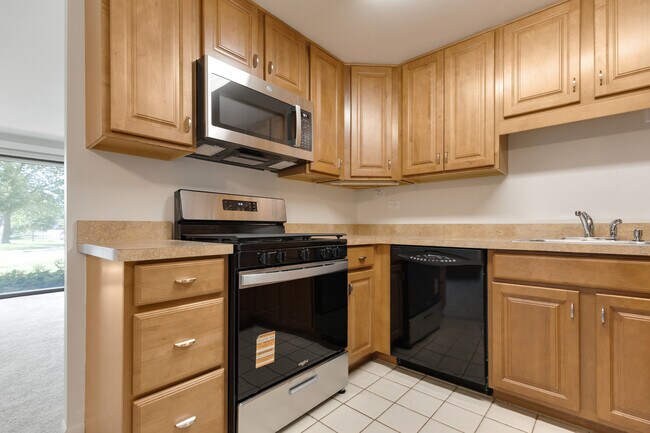 Photo - 117 Cotuit Ct