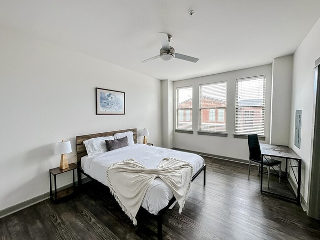 Photo - 111 E 4th St Unidad ID1036781P