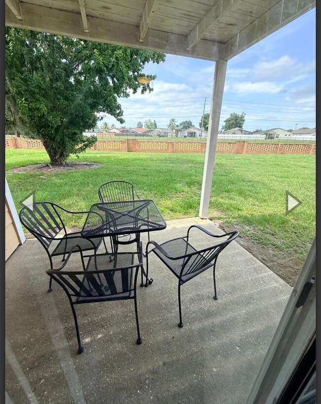2490 Sweetwater Club Cir