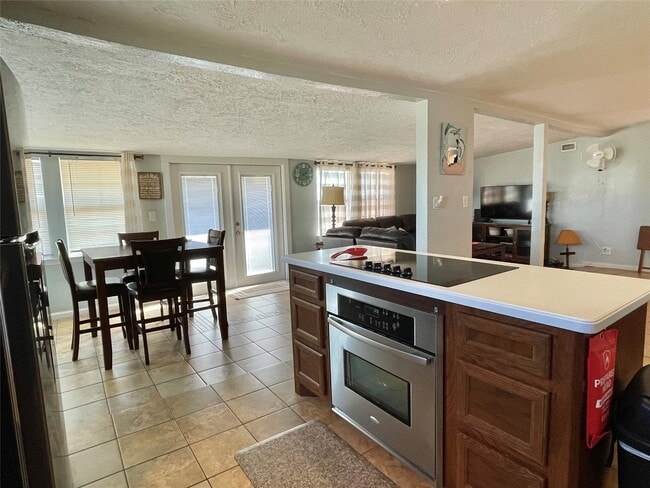 Photo - 308 Parkview Rd