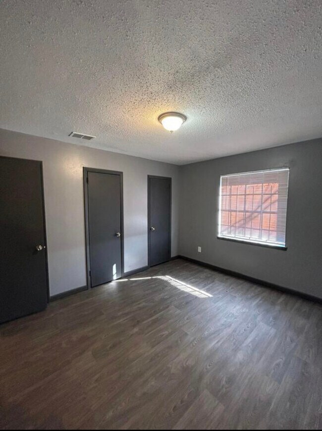 Photo - Crossplex Triplex Unit A