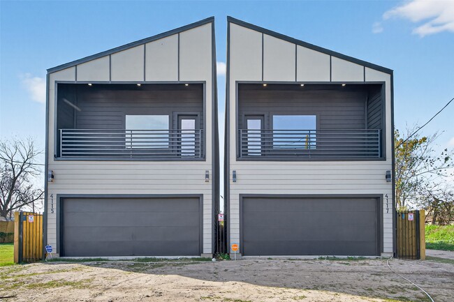 Photo - 4117 Yale St