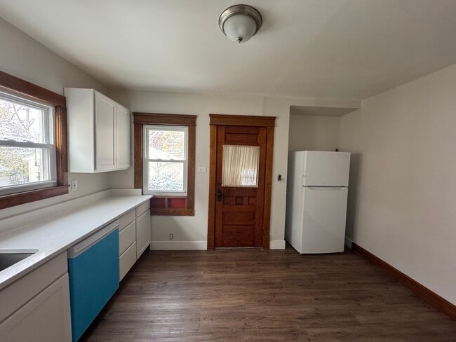 Photo - 35 Ellenwood Ave Unit 35 Ellenwood Ave