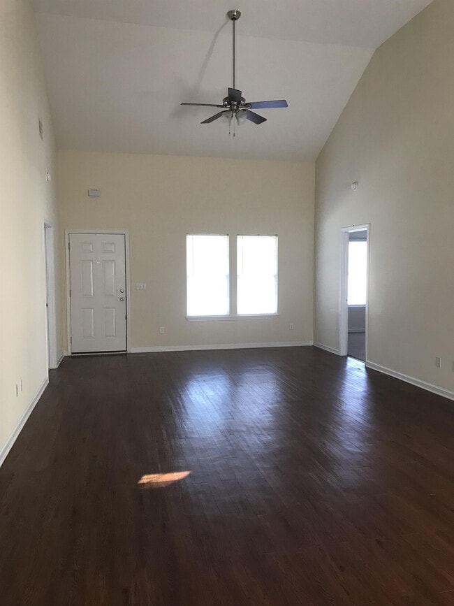 Photo - 2613 Northfield Rd