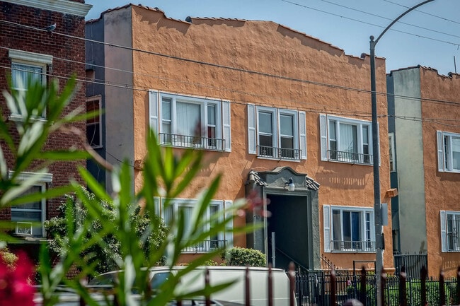 Building Photo - 410 N. Coronado Street Rental