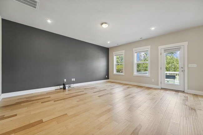 Photo - 444 Beacon Ridge Blvd
