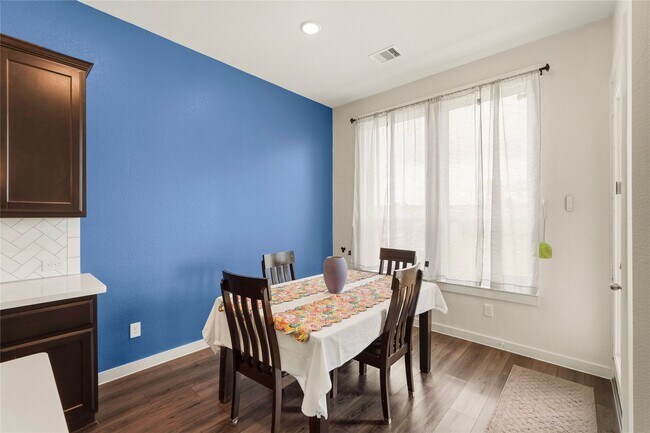 Photo - 15647 Roscobie Park Dr