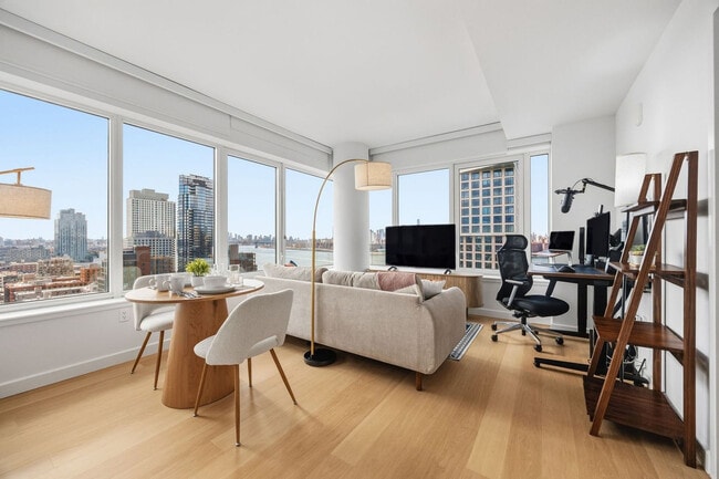 Building Photo - 16 Dupont St Unit FL41-ID1459587P