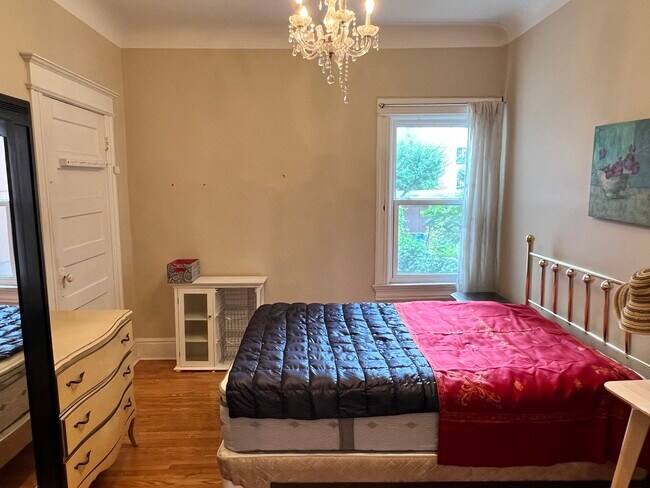 Photo - 43 Burnfield Av