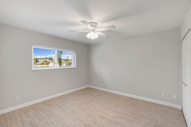 1008 Manatee Rd