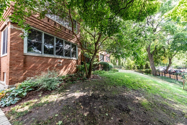 Building Photo - 4625 N Dover St Unit G