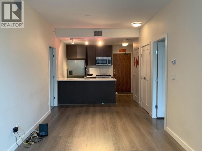 Photo - 3333 Sexsmith Rd Unité 6F