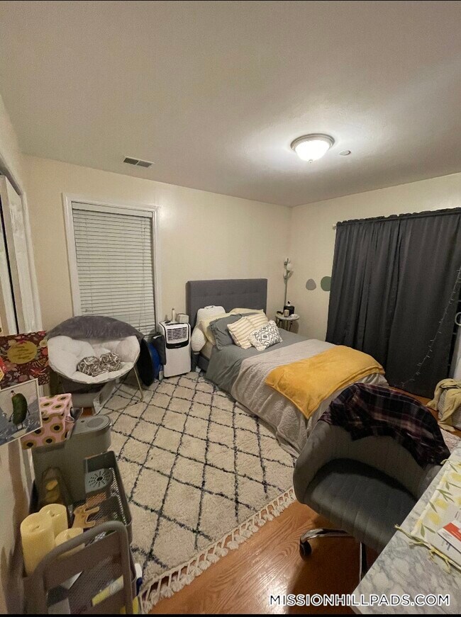 Photo - 207 Hillside St Unit 2