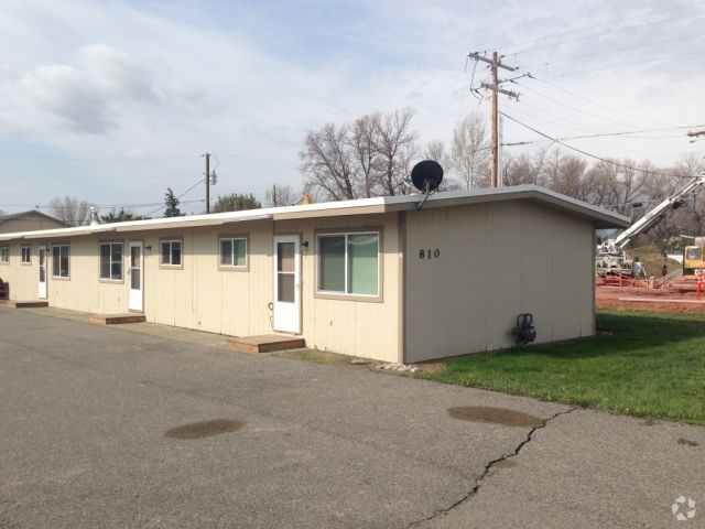 Building Photo - 810 Crist Dr Rental