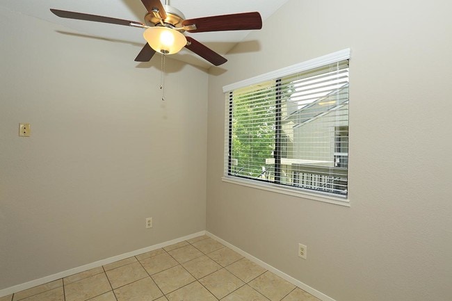 Photo - Edgewater Condominiums