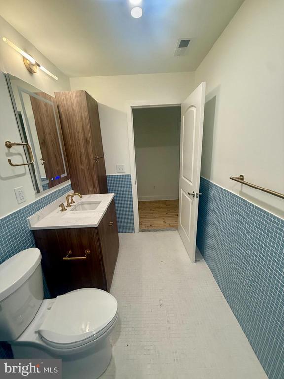 Photo - 1733 Chestnut St Unit 304
