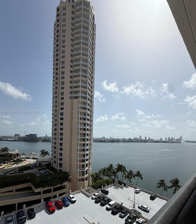 Building Photo - 540 Brickell Key Dr Unit 1418