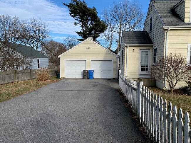 Photo - 233 N Fenner Ave