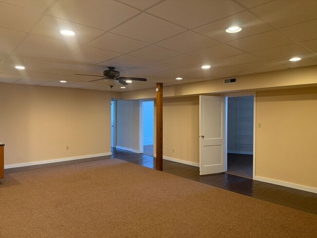 Photo - Large Apartment Above Commercial Building