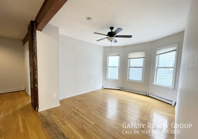 Photo - 5 Iroquois St Unit 2R