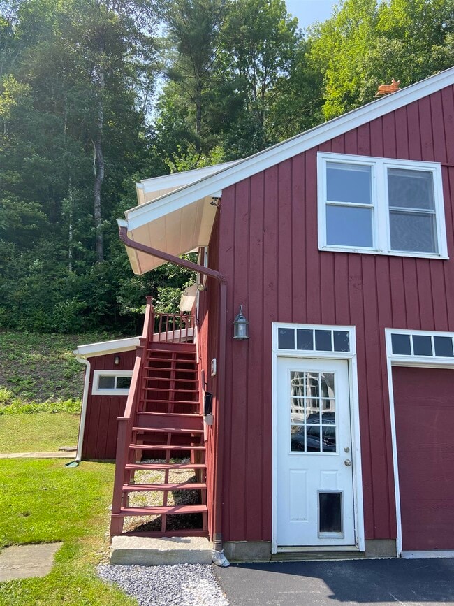 Photo - 3789 Dorset West Rd