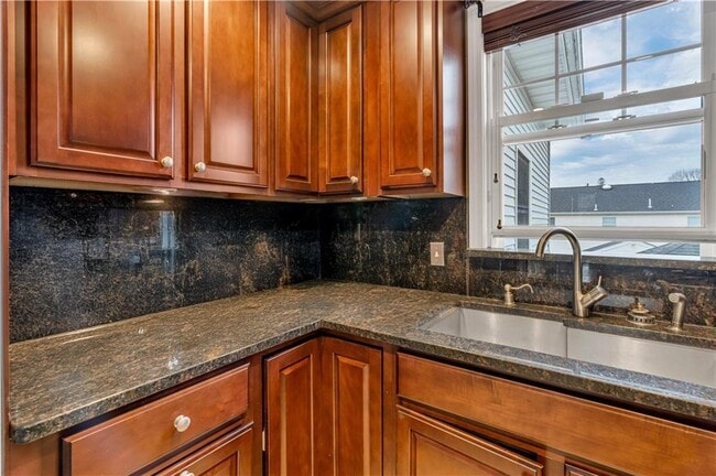 Photo - 711 Academy Ave Unit 2