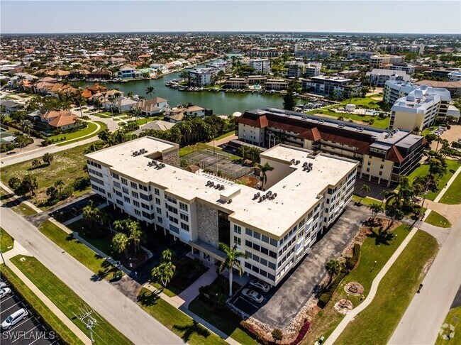 Building Photo - 921 Seagrape Dr Unit 308B Rental