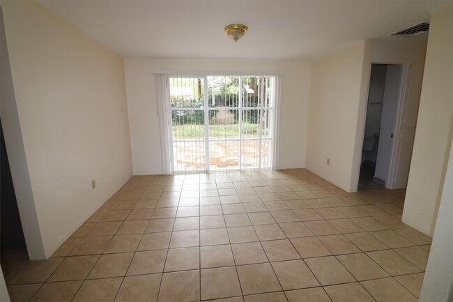 Photo - 3112 Colorado St NE