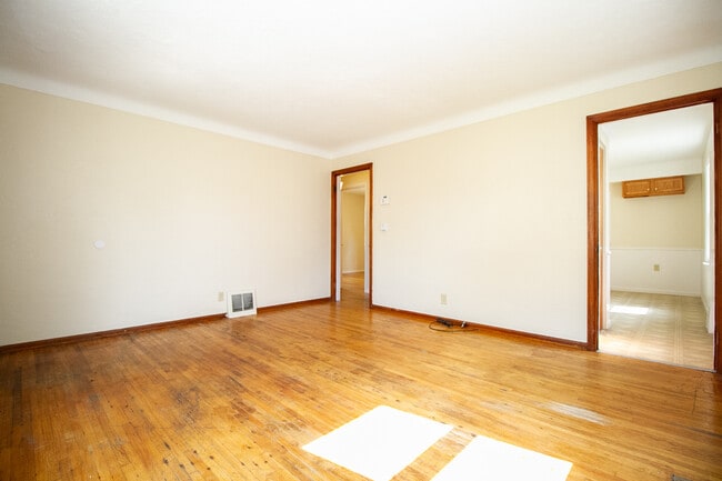 Photo - 1823 Marlow Rd