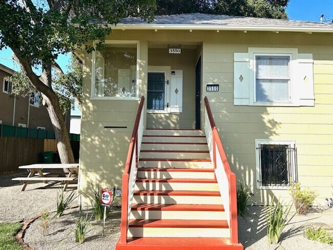 Building Photo - Allendale California 2 Bedroom Bungalow Rental
