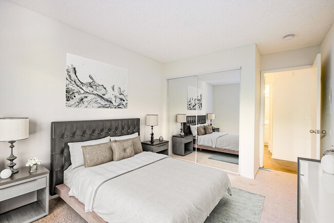 Photo - Mariposa Gardens