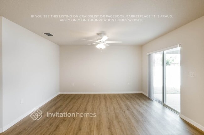 Photo - 700 Grandeur St SE