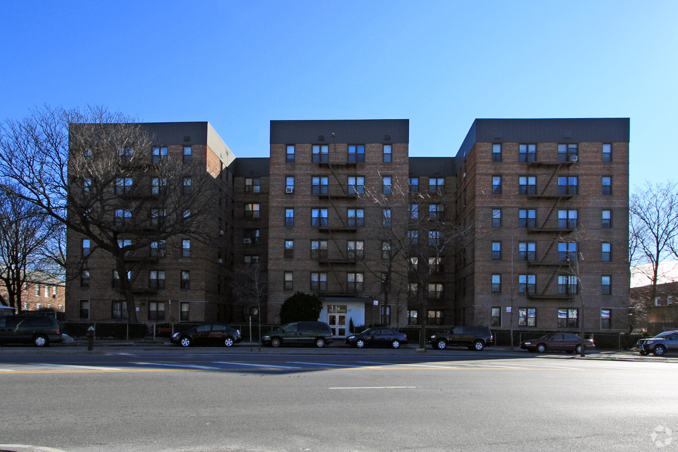 3900 Kings Highway - 3900 Kings Hwy Apartments