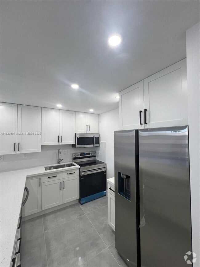 Building Photo - 16710 NE 9th Ave Unit 805 Rental