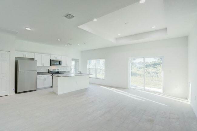 Photo - Brand New 3/2/2 + Den-Great location in SW...