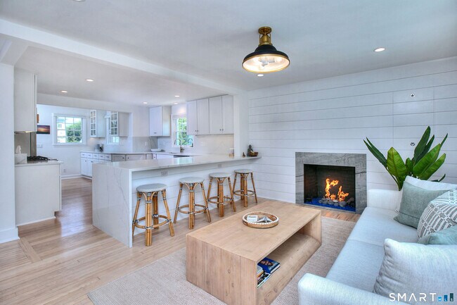 Photo - 537 Penfield Rd