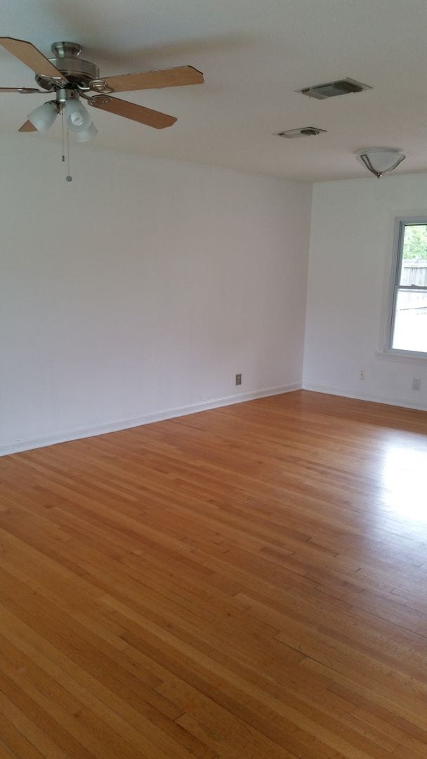 Photo - 311 Waxwood Ln