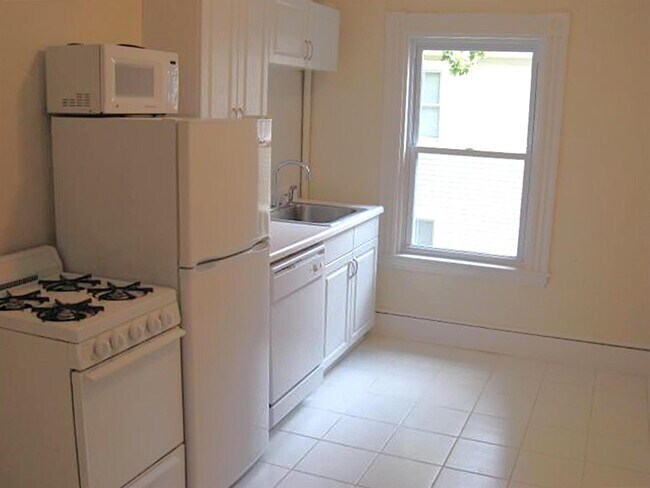 Photo - 33 Chester St Unit 2R