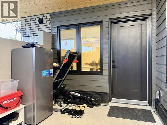 Photo - 901 Jackson Crescent