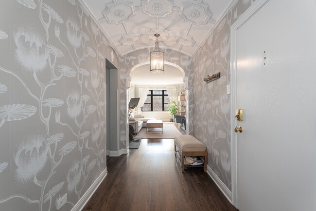 Vestíbulo - 444 W Belmont Ave Unidad 4A