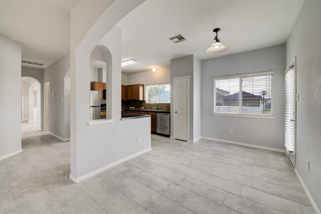 Photo - 6302 Provident Green Dr