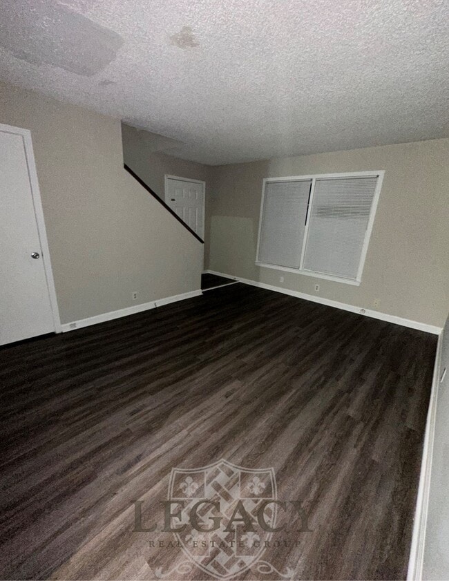 Photo - 748 Holder Dr