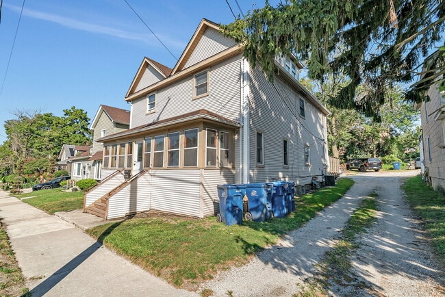 Photo - 2638-2640 Vermont St