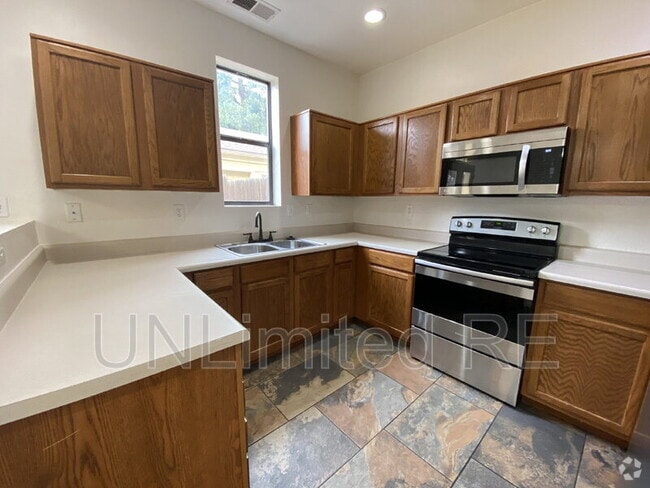 Building Photo - 1324 E Chubs Way Rental