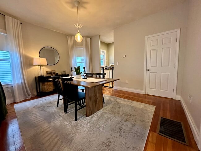 Photo - 16 Sanger St Unit 1
