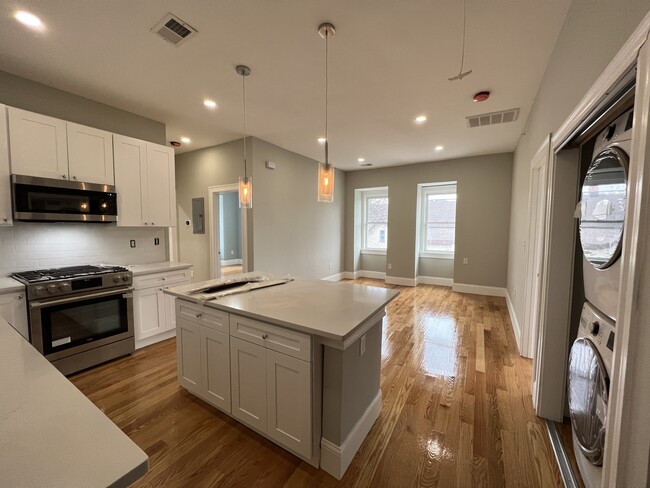 Photo - 73 Pearl St Apartments Unit 3