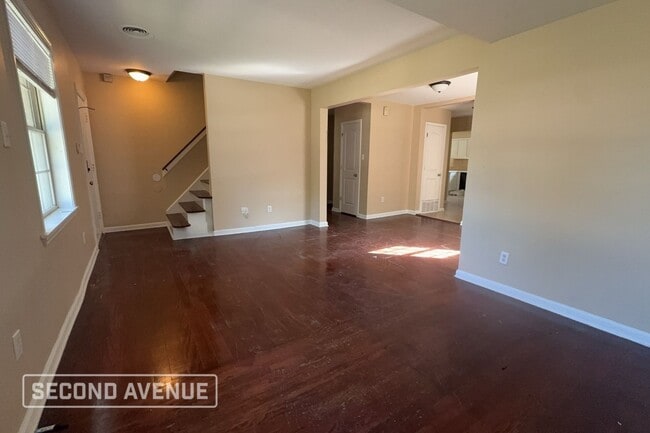 Photo - 3132 Lamphier Ave